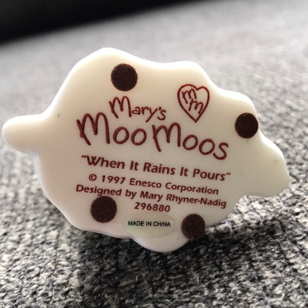 3/$25   Mary’s Moo Moos—When It Rains It Pours - Picture 6 of 6